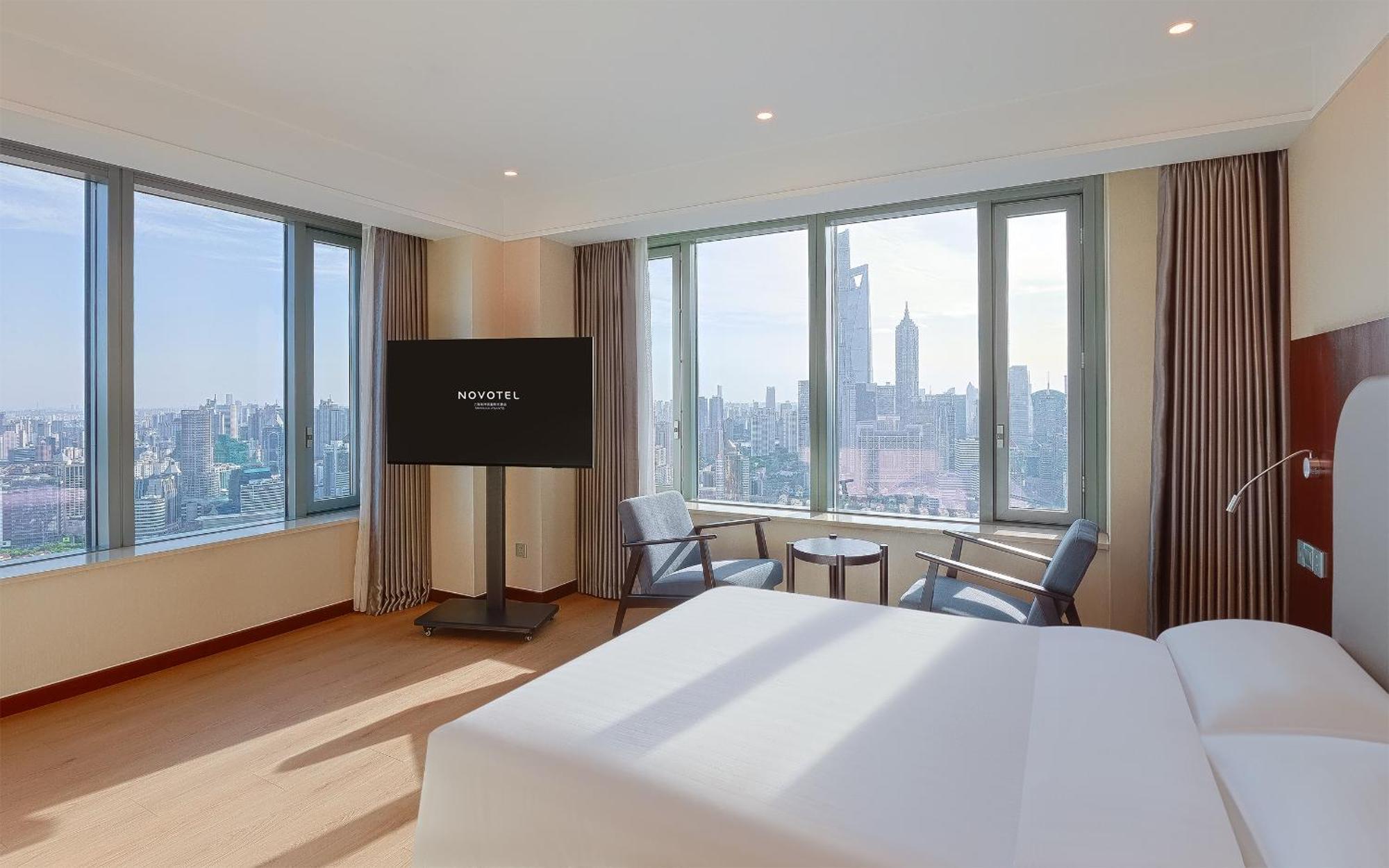 Novotel Atlantis Shanghai - Breakfast In The Clouds With River View In The Revolving Restaurant & 24Hours Free Self-Laundry Kültér fotó